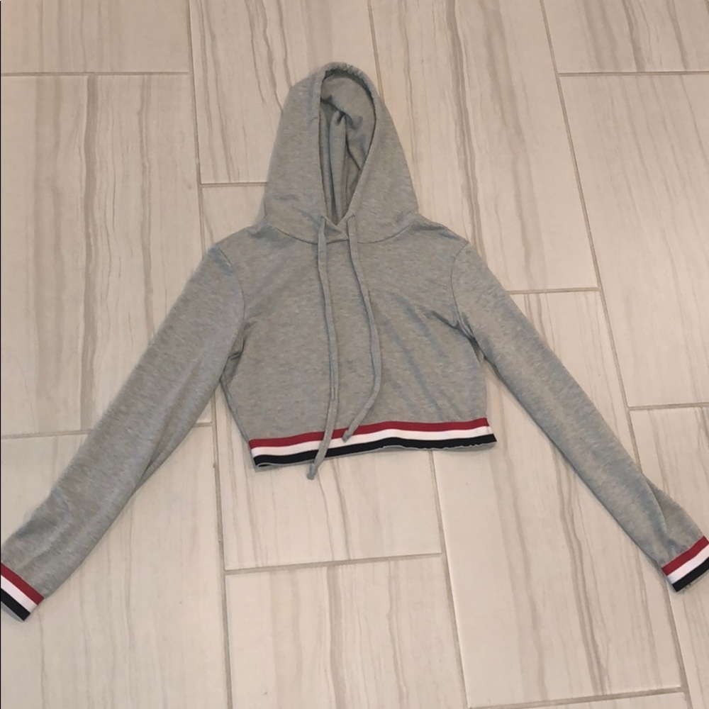Cropped sweatshirt with hoodie